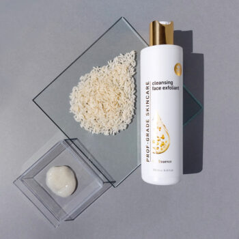 GMT  BEAUTY DAUGIAFUNKCINIS VEIDO ŠVEITIKLIS EKSFOLIANTAS (CLEANSING FACE EXFOLIANT), 250ML