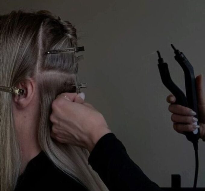 KAD PRIAUGINTI PLAUKAI NEKELTŲ RŪPESČIŲ, JUOS REIKIA TINKAMAI PRIŽIŪRĖTI: